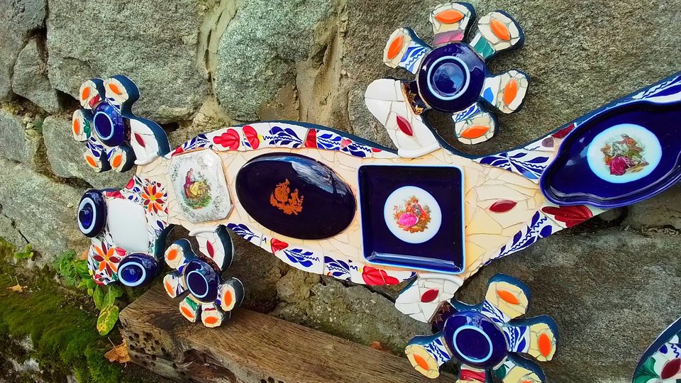 Large Romantic Wall Gecko (SOLD)