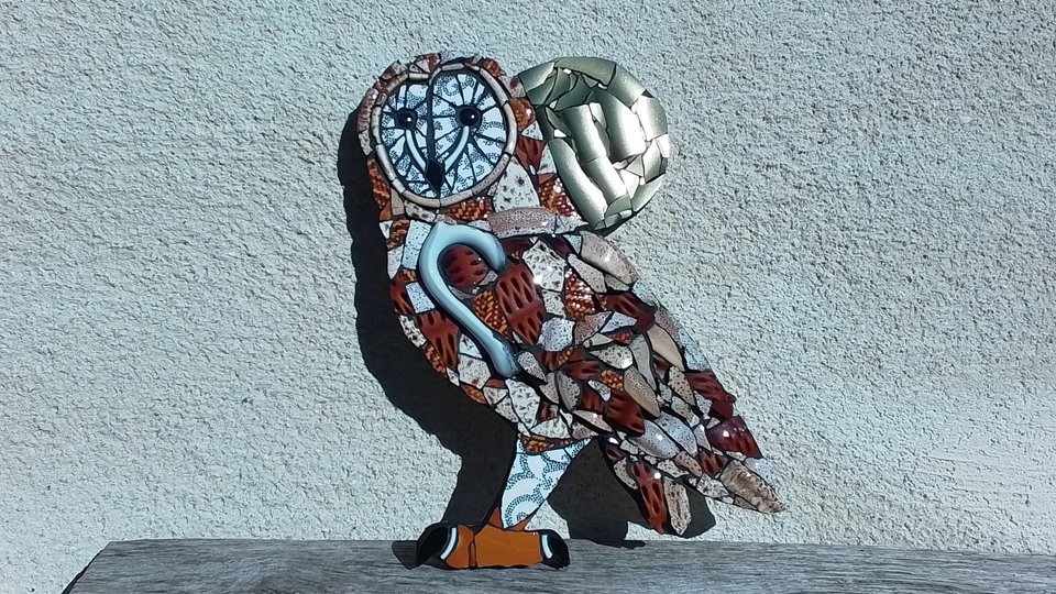 Large Tawny Owl (golden moon)