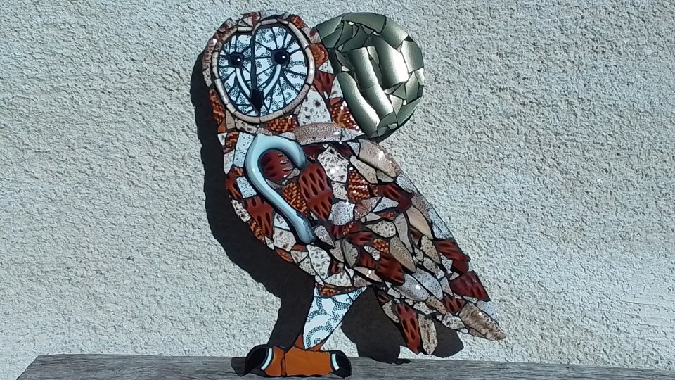 Large Tawny Owl (golden moon)