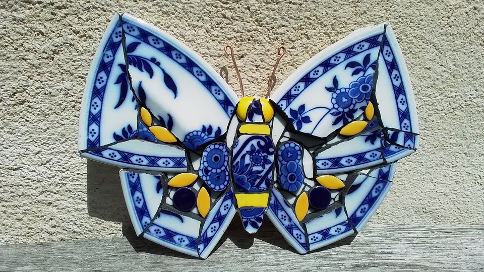 Blue & White Chinese Flowers Butterfly 