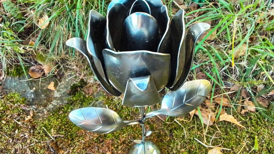 Rose on Stand (MADE TO ORDER)