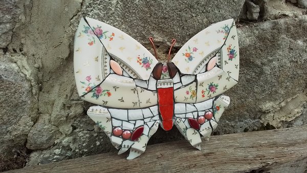 Cream & Gold Roses Butterfly