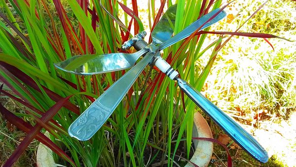 Dragonflies&nbsp;on Short Rods
