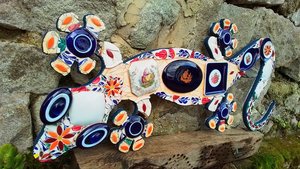 Large Romantic Wall Gecko (SOLD)