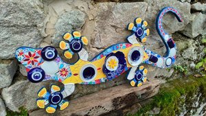Large Yellow Floral Wall Gecko