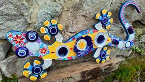 Large Yellow Floral Wall Gecko