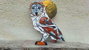 Large Barn Owl (golden moon)