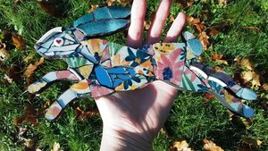 Mini Blue Flowers Hare 