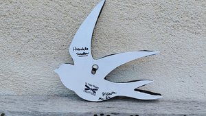 Large Summer Swallow (bird pattern) (right facing)