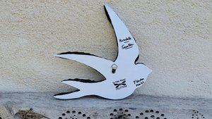Large Summer Swallow (rose motif) (left facing)