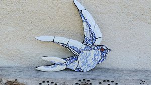 Large Summer Swallow (rose motif) (right facing)
