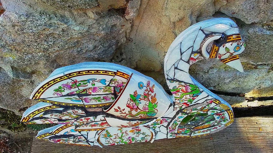 Large Tree of Life Chinese Garden Swan (added scene)
