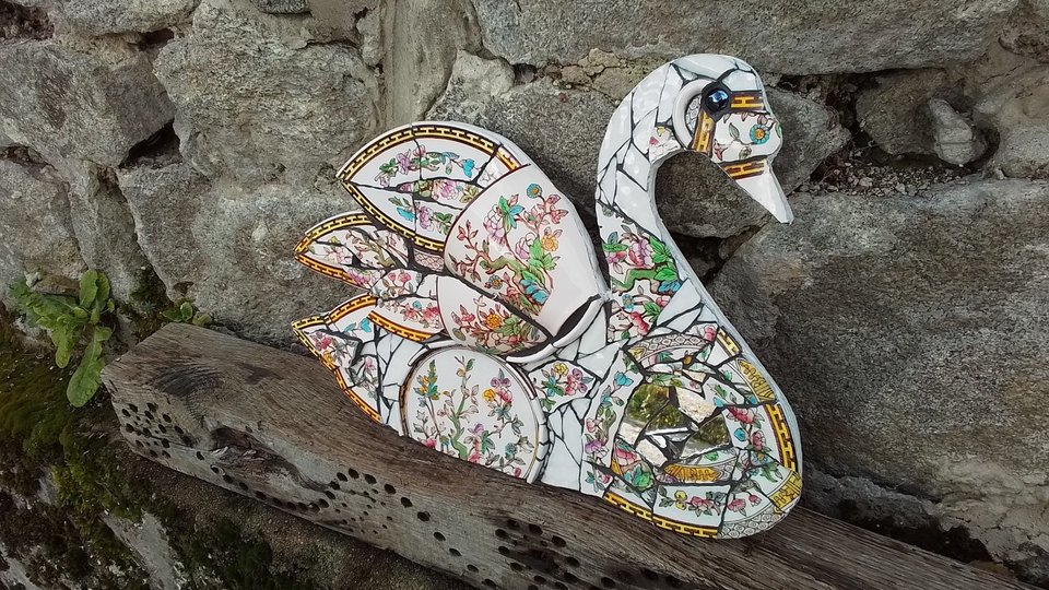 Large Tree of Life Chinese Garden Swan (added scene)