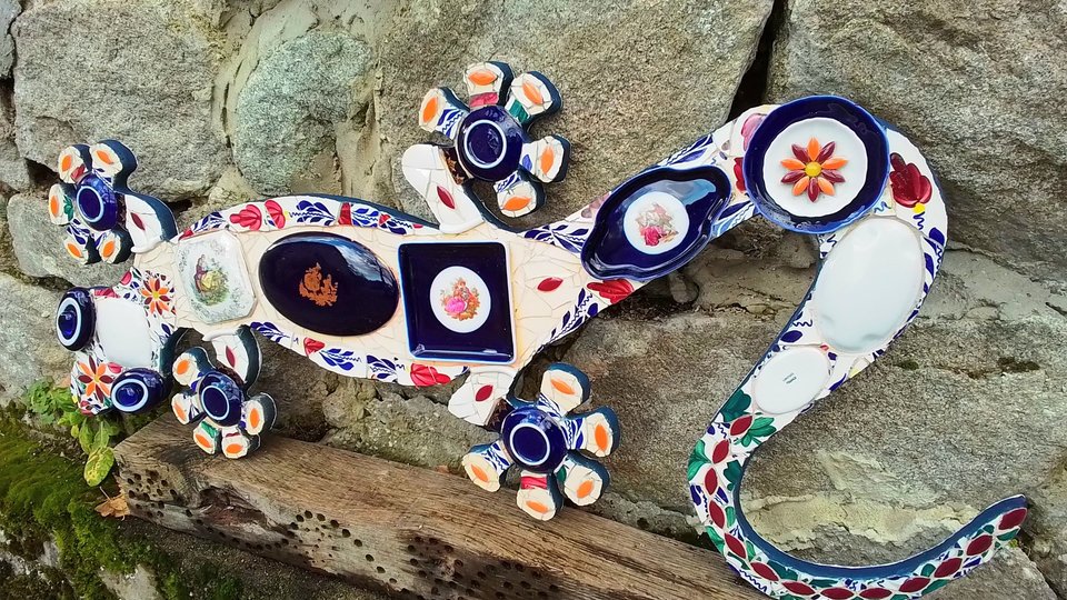Large Romantic Wall Gecko (SOLD)