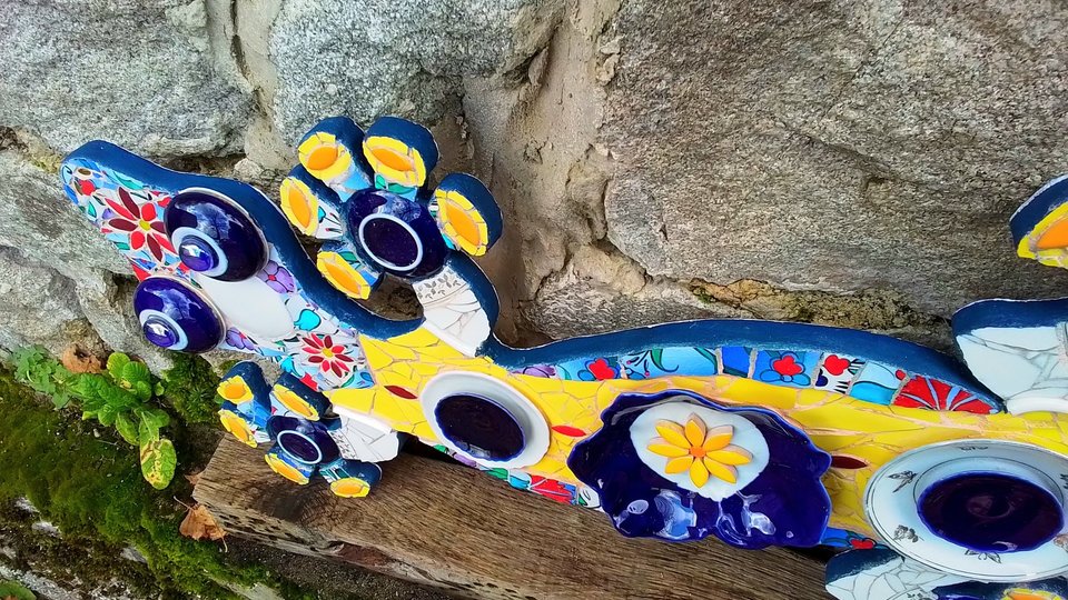 Large Yellow Floral Wall Gecko