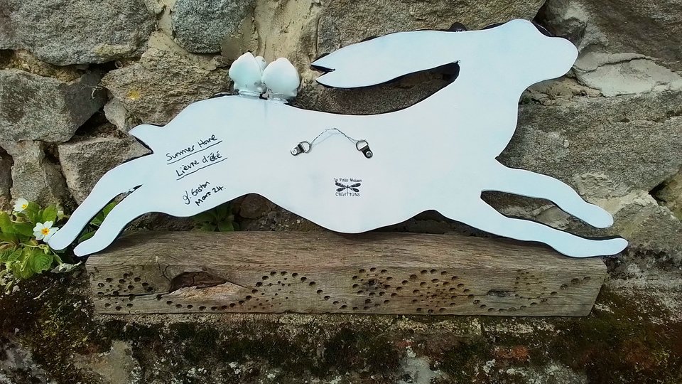 Large Summer Wedding Hare (with pair of doves)