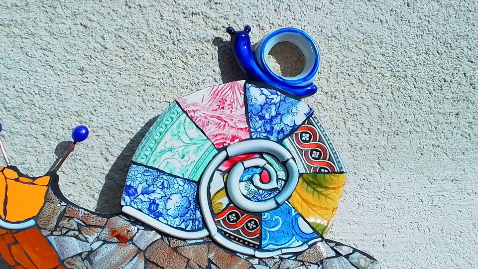 Rainbow Snail (with snail friend)