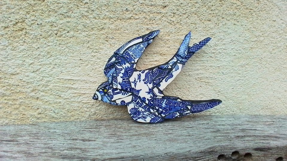 Mini (baby) Blue & White Swallow (left facing)