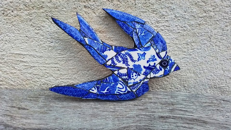 Mini (baby) Blue & White Swallow (right facing)