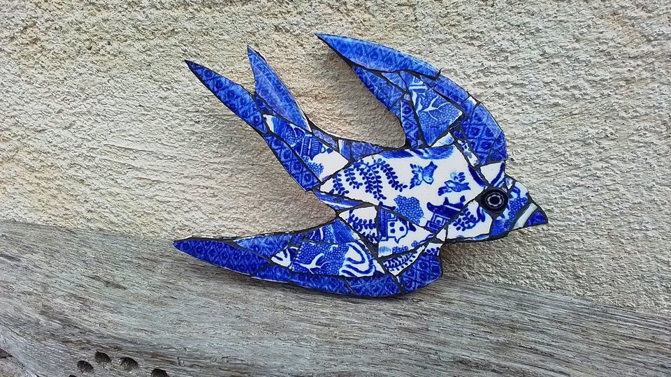 Mini (baby) Blue & White Swallow (right facing)