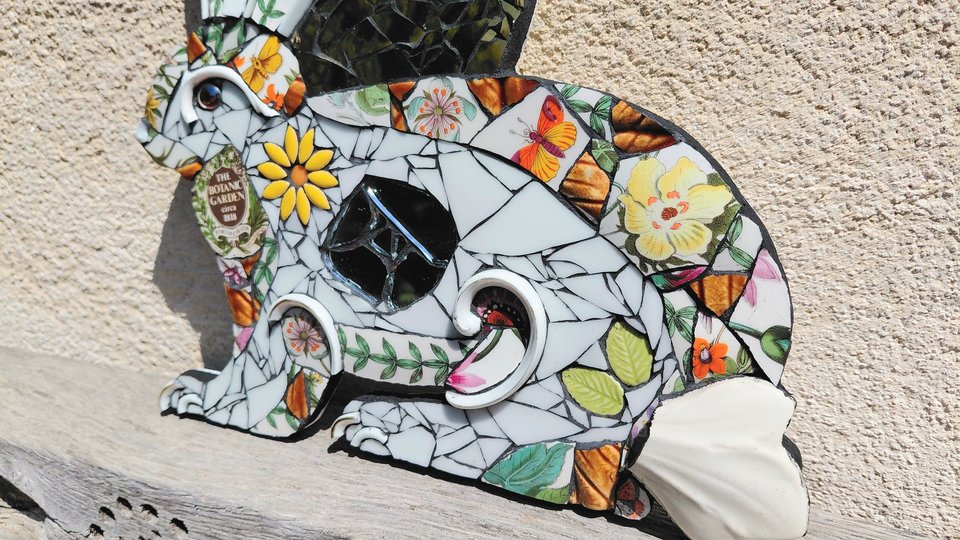 Medium Botanical Rabbit (golden moon)