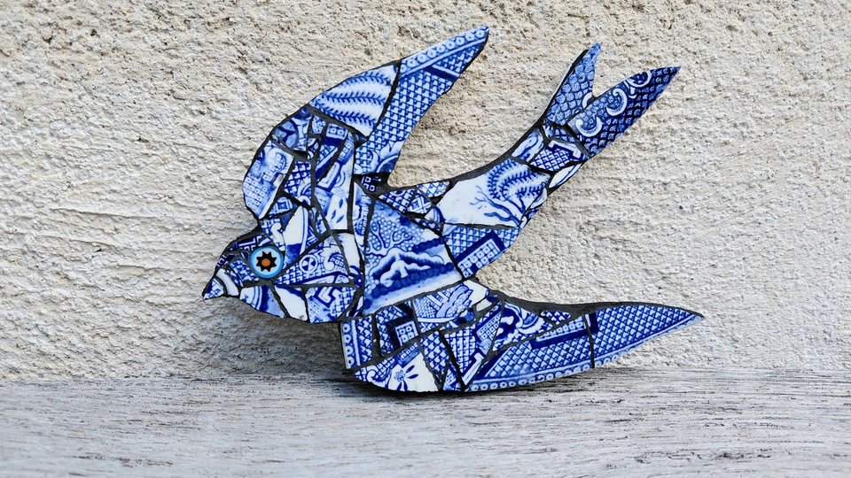 Mini (baby) Blue & White Swallow (left facing) (SOLD)