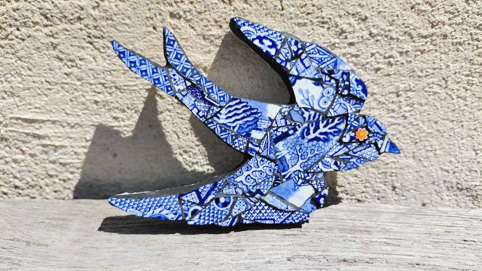 Mini (baby) Blue & White Swallow (right facing) (SOLD)