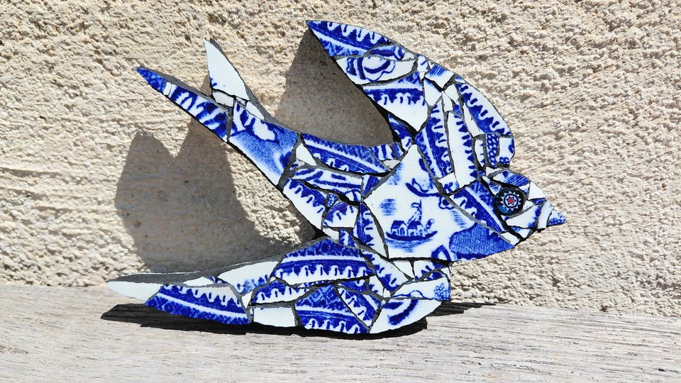 Mini (baby) Blue & White Swallow (right facing)