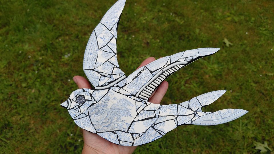 Large Summer Swallow (bird pattern) (left facing) 