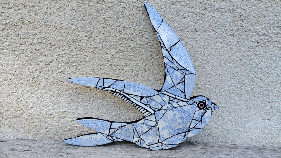 Large Summer Swallow (bird pattern) (right facing)