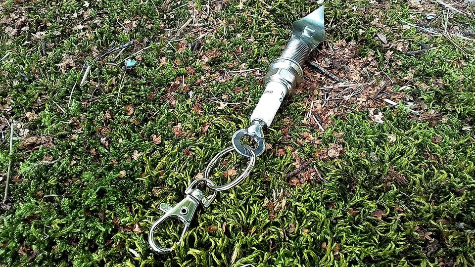Sparkplug Can & Bottle Opener Keyrings
