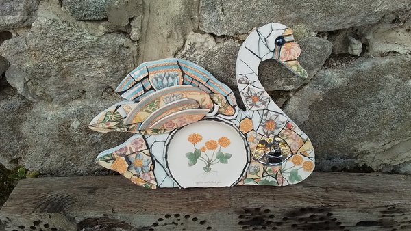Large Botanical Swan (added scene)